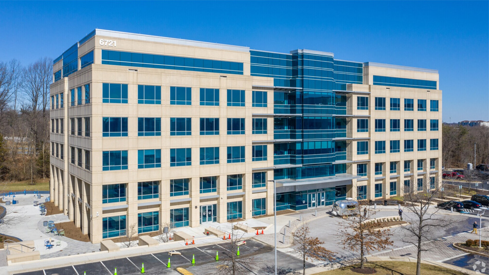 Ambu headquarters office space in Columbia Gateway, MD — modern hybrid workplace designed by Cresa.