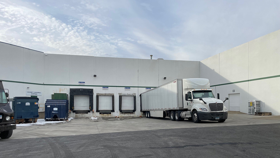 15 Executive Blvd Orange CT Loading Docks